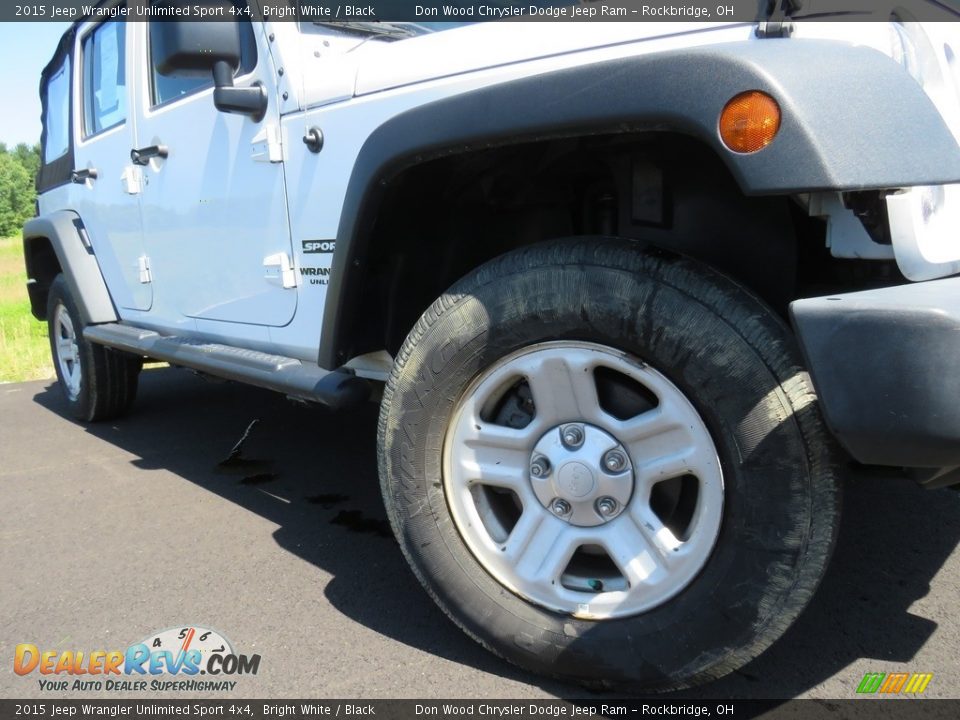 2015 Jeep Wrangler Unlimited Sport 4x4 Bright White / Black Photo #2