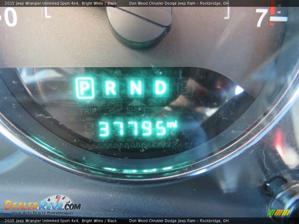 2015 Jeep Wrangler Unlimited Sport 4x4 Bright White / Black Photo #17