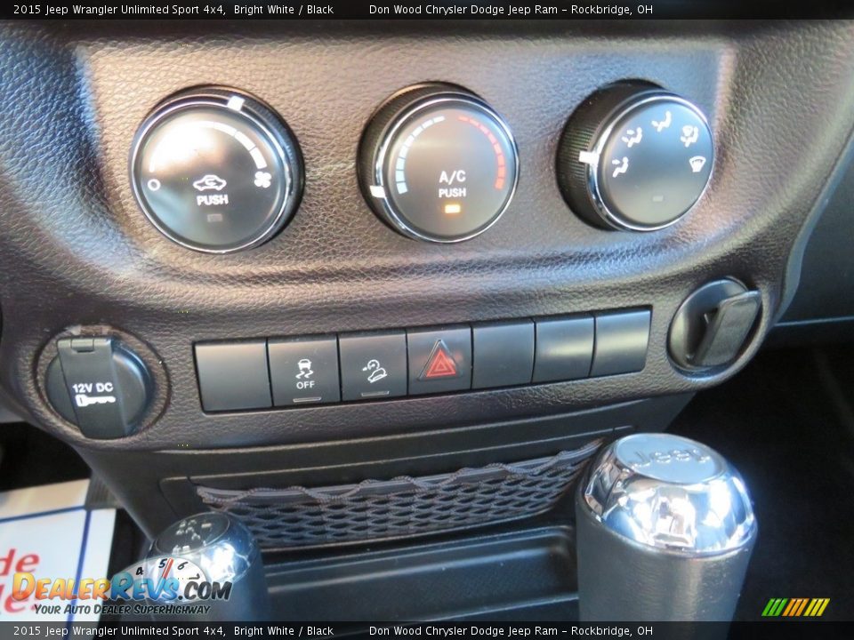 2015 Jeep Wrangler Unlimited Sport 4x4 Bright White / Black Photo #23