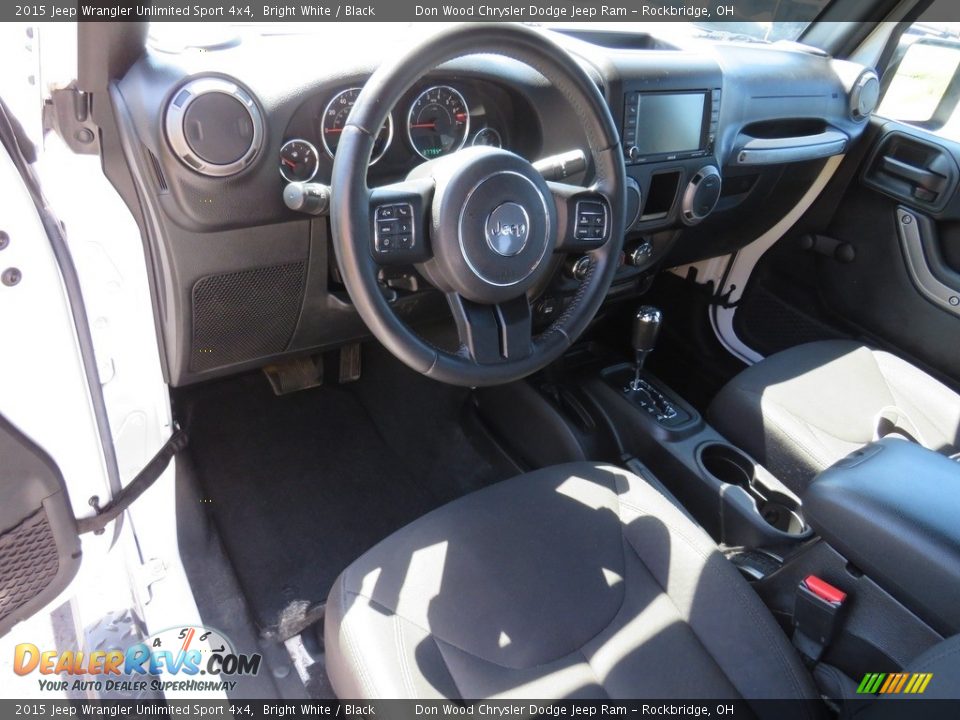 2015 Jeep Wrangler Unlimited Sport 4x4 Bright White / Black Photo #27