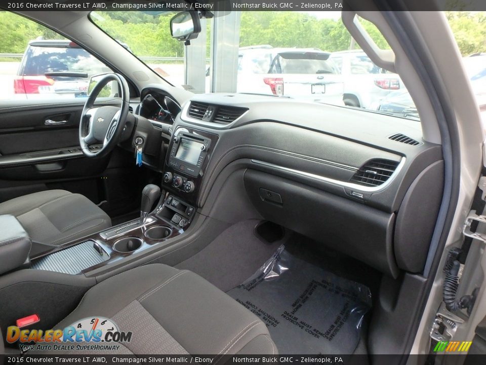 2016 Chevrolet Traverse LT AWD Champagne Silver Metallic / Ebony Photo #6