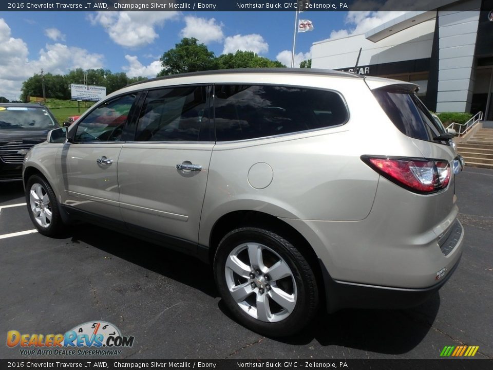 2016 Chevrolet Traverse LT AWD Champagne Silver Metallic / Ebony Photo #12
