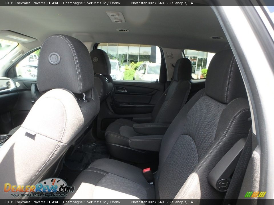 2016 Chevrolet Traverse LT AWD Champagne Silver Metallic / Ebony Photo #16