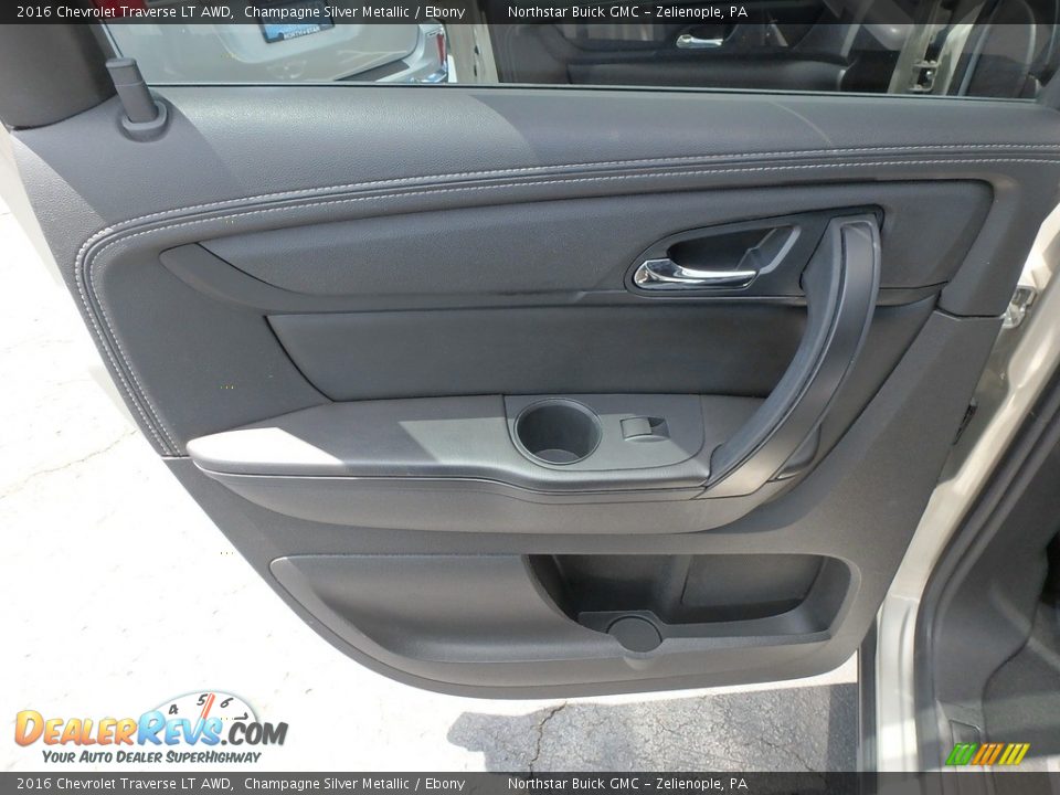 2016 Chevrolet Traverse LT AWD Champagne Silver Metallic / Ebony Photo #19