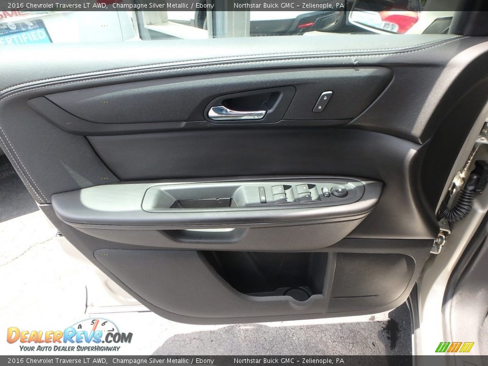 2016 Chevrolet Traverse LT AWD Champagne Silver Metallic / Ebony Photo #20