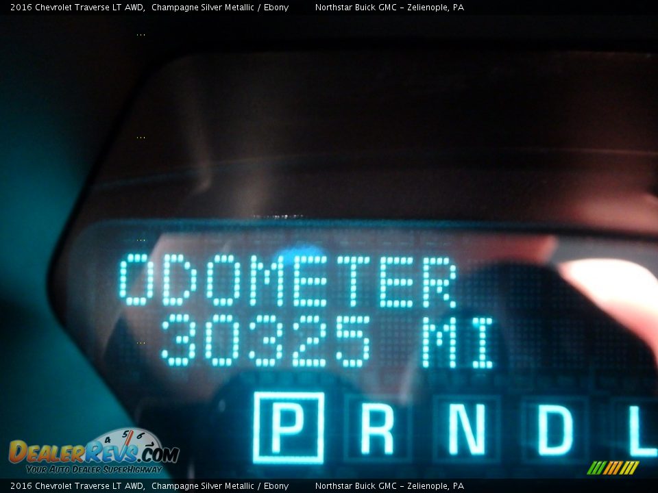 2016 Chevrolet Traverse LT AWD Champagne Silver Metallic / Ebony Photo #30
