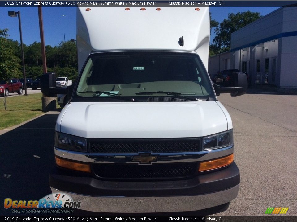 2019 Chevrolet Express Cutaway 4500 Moving Van Summit White / Medium Pewter Photo #2