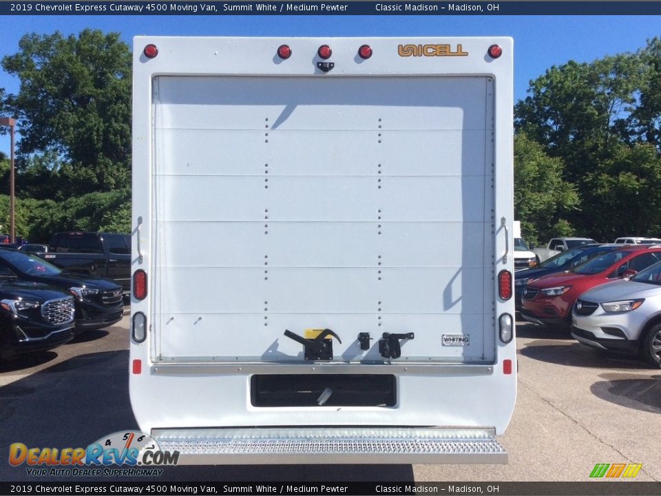 2019 Chevrolet Express Cutaway 4500 Moving Van Summit White / Medium Pewter Photo #6