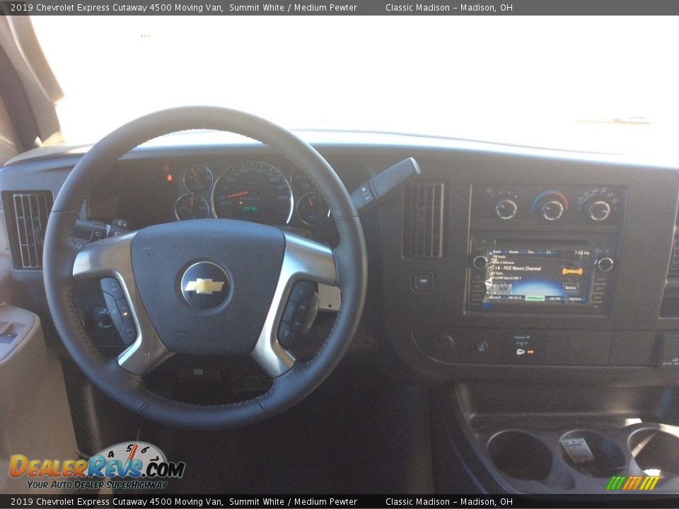 2019 Chevrolet Express Cutaway 4500 Moving Van Summit White / Medium Pewter Photo #12