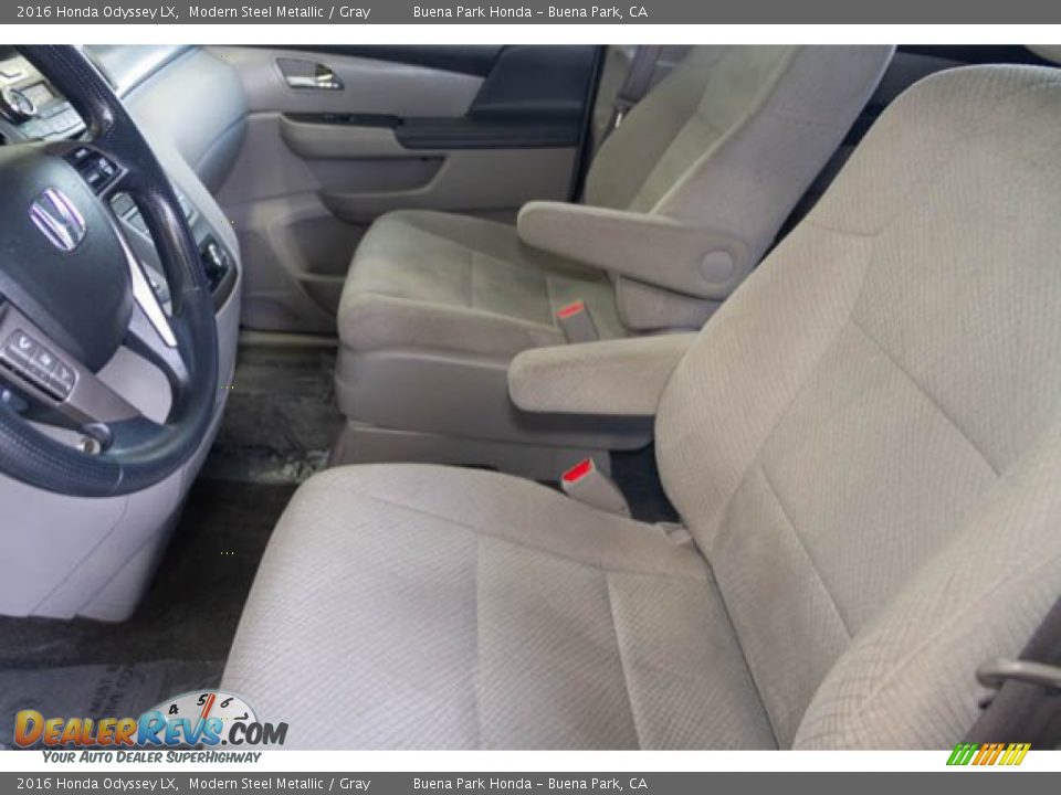 2016 Honda Odyssey LX Modern Steel Metallic / Gray Photo #3