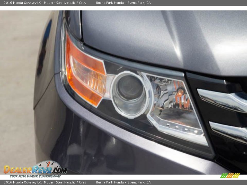 2016 Honda Odyssey LX Modern Steel Metallic / Gray Photo #8