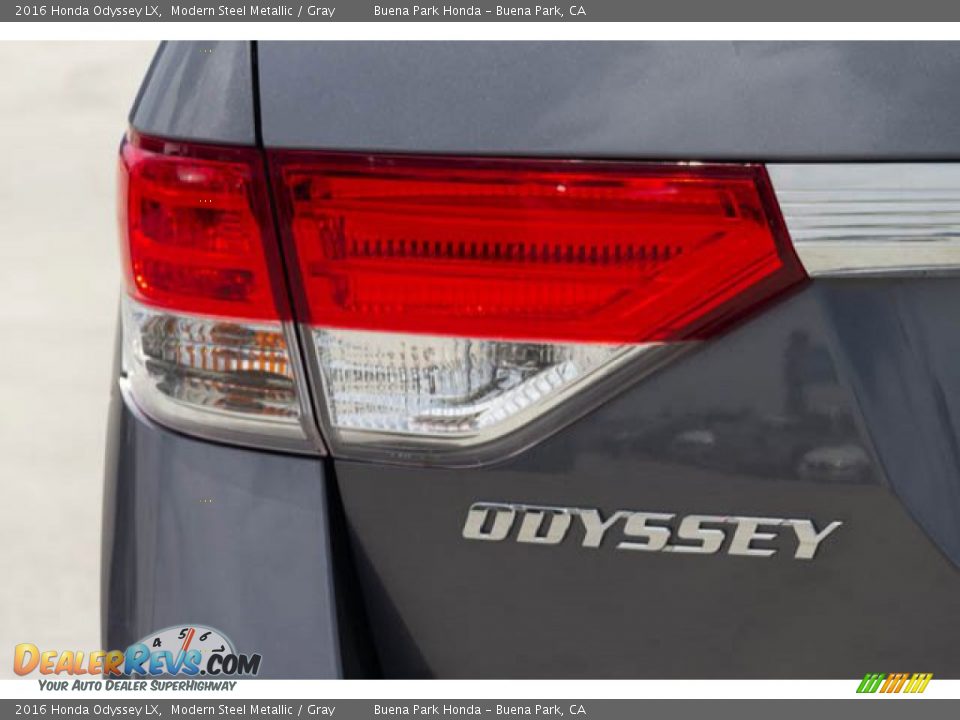 2016 Honda Odyssey LX Modern Steel Metallic / Gray Photo #12