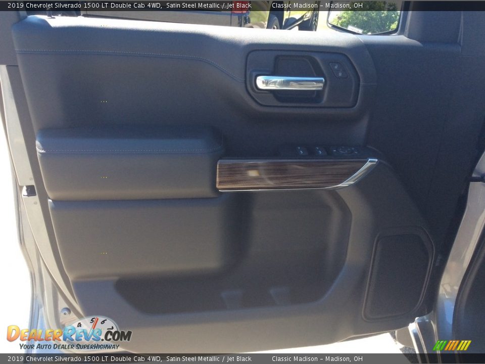 2019 Chevrolet Silverado 1500 LT Double Cab 4WD Satin Steel Metallic / Jet Black Photo #8