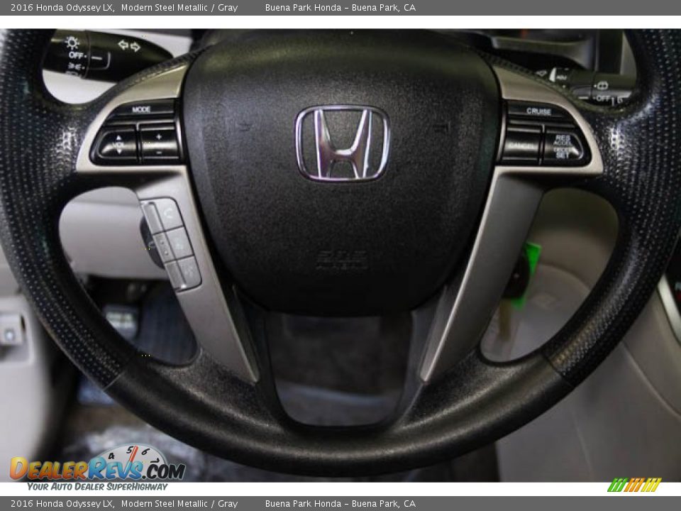 2016 Honda Odyssey LX Modern Steel Metallic / Gray Photo #16