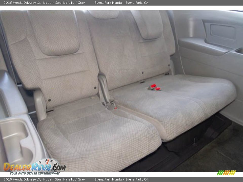 2016 Honda Odyssey LX Modern Steel Metallic / Gray Photo #22
