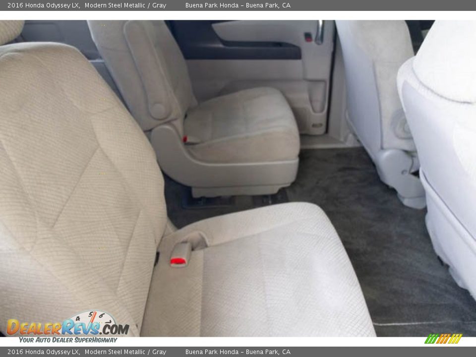 2016 Honda Odyssey LX Modern Steel Metallic / Gray Photo #23