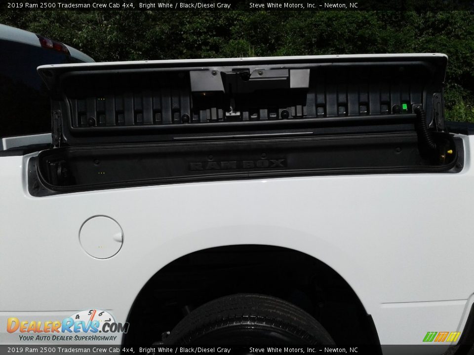 2019 Ram 2500 Tradesman Crew Cab 4x4 Bright White / Black/Diesel Gray Photo #27