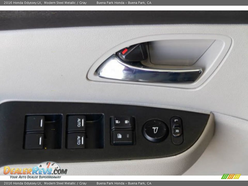 2016 Honda Odyssey LX Modern Steel Metallic / Gray Photo #30