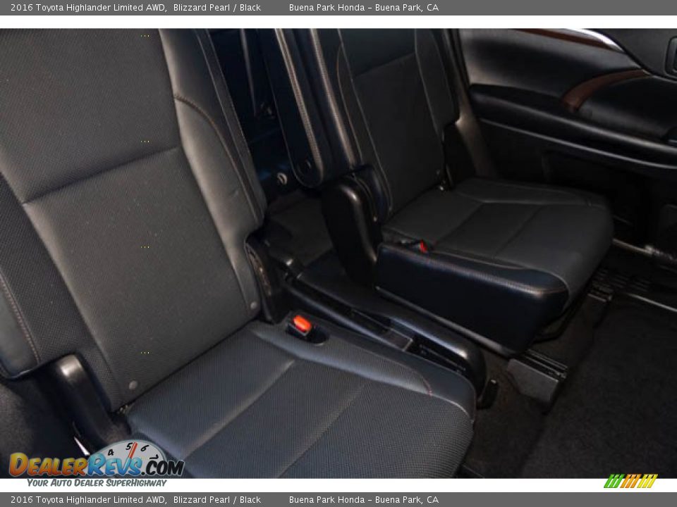2016 Toyota Highlander Limited AWD Blizzard Pearl / Black Photo #22