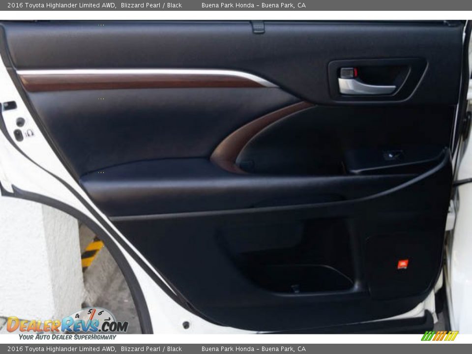 2016 Toyota Highlander Limited AWD Blizzard Pearl / Black Photo #31