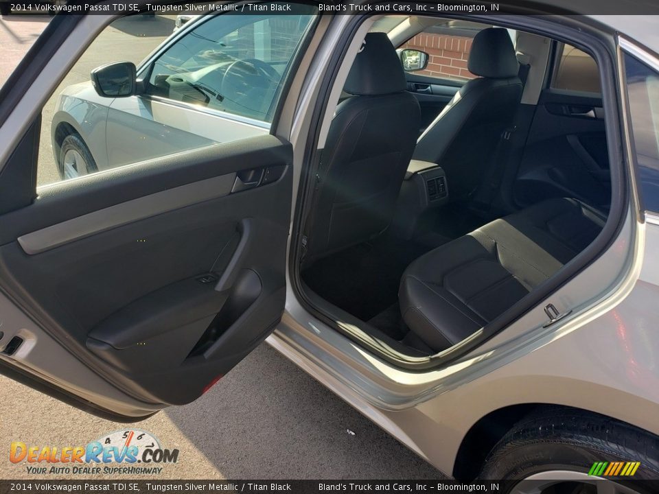 2014 Volkswagen Passat TDI SE Tungsten Silver Metallic / Titan Black Photo #32