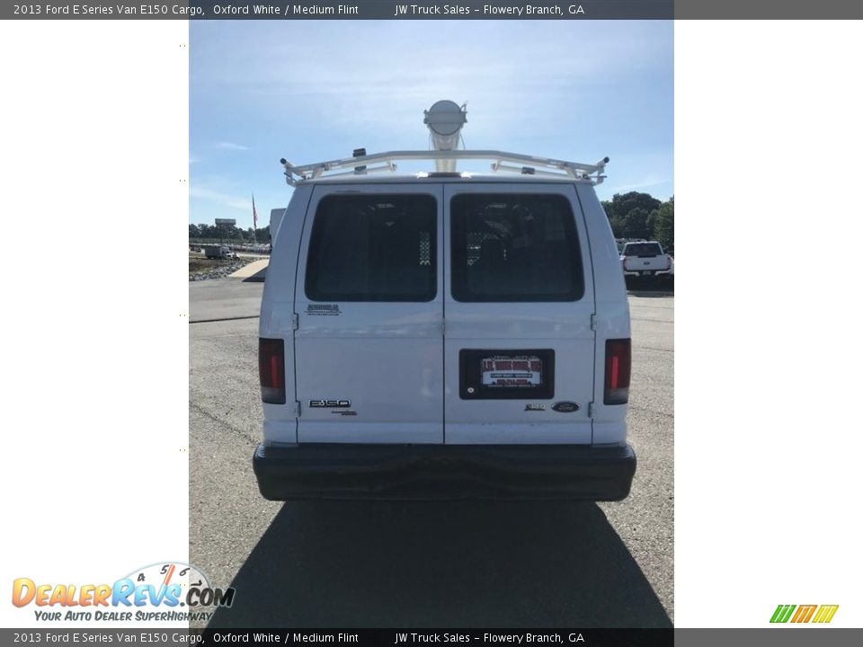 2013 Ford E Series Van E150 Cargo Oxford White / Medium Flint Photo #4