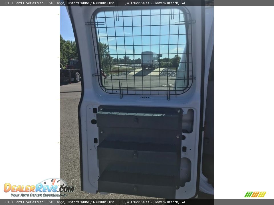 2013 Ford E Series Van E150 Cargo Oxford White / Medium Flint Photo #11