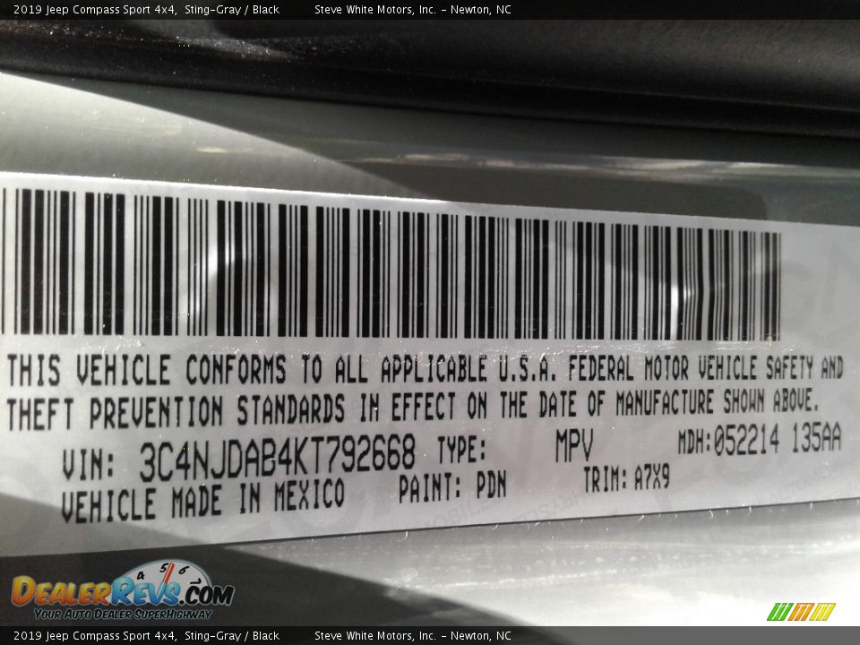 2019 Jeep Compass Sport 4x4 Sting-Gray / Black Photo #32