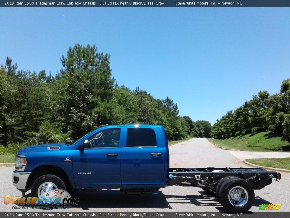 2019 Ram 3500 Tradesman Crew Cab 4x4 Chassis Blue Streak Pearl / Black/Diesel Gray Photo #1