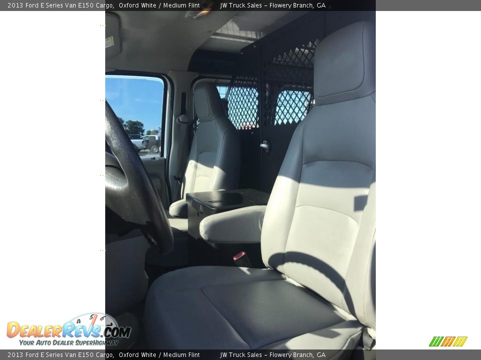 2013 Ford E Series Van E150 Cargo Oxford White / Medium Flint Photo #29