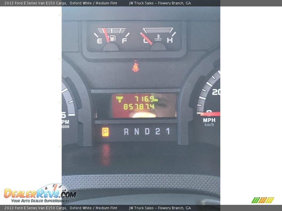 2013 Ford E Series Van E150 Cargo Oxford White / Medium Flint Photo #31