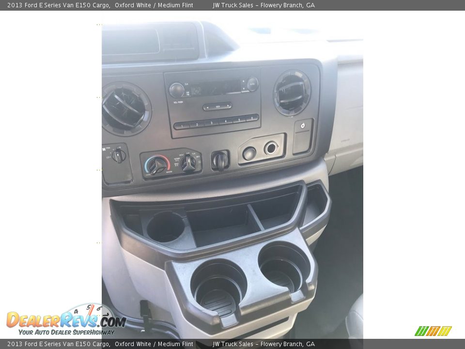 2013 Ford E Series Van E150 Cargo Oxford White / Medium Flint Photo #35