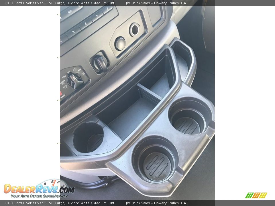 2013 Ford E Series Van E150 Cargo Oxford White / Medium Flint Photo #36