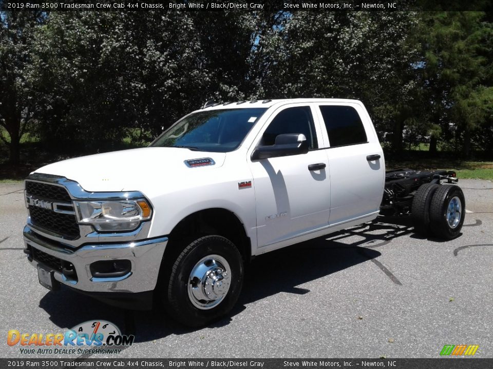 2019 Ram 3500 Tradesman Crew Cab 4x4 Chassis Bright White / Black/Diesel Gray Photo #2