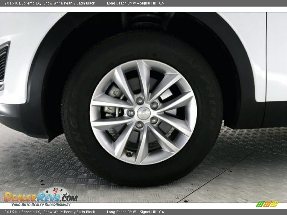 2016 Kia Sorento LX Snow White Pearl / Satin Black Photo #8