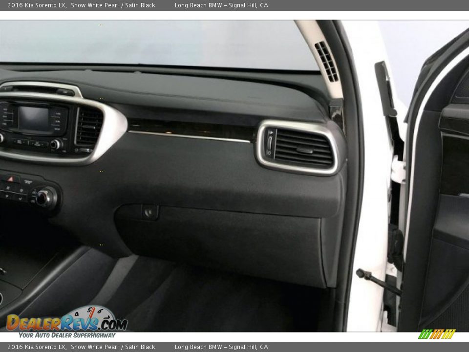 2016 Kia Sorento LX Snow White Pearl / Satin Black Photo #24