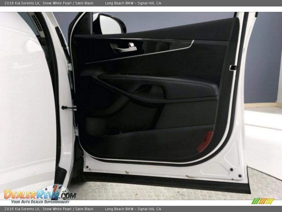 2016 Kia Sorento LX Snow White Pearl / Satin Black Photo #25