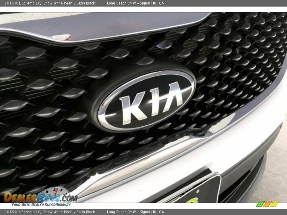 2016 Kia Sorento LX Snow White Pearl / Satin Black Photo #28