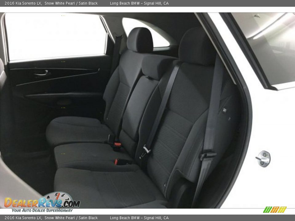 2016 Kia Sorento LX Snow White Pearl / Satin Black Photo #32