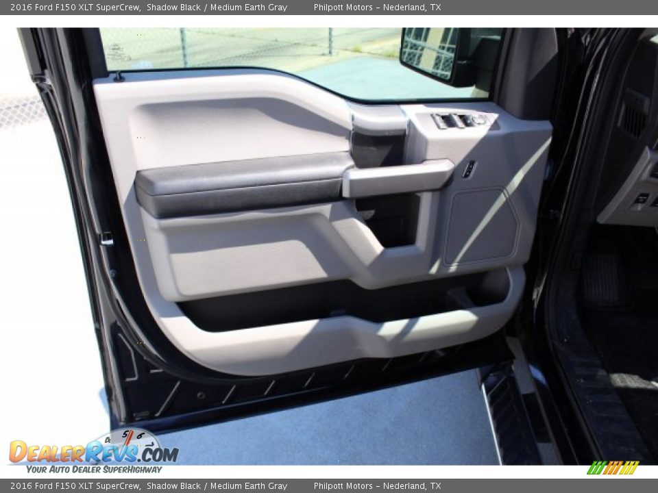 2016 Ford F150 XLT SuperCrew Shadow Black / Medium Earth Gray Photo #9