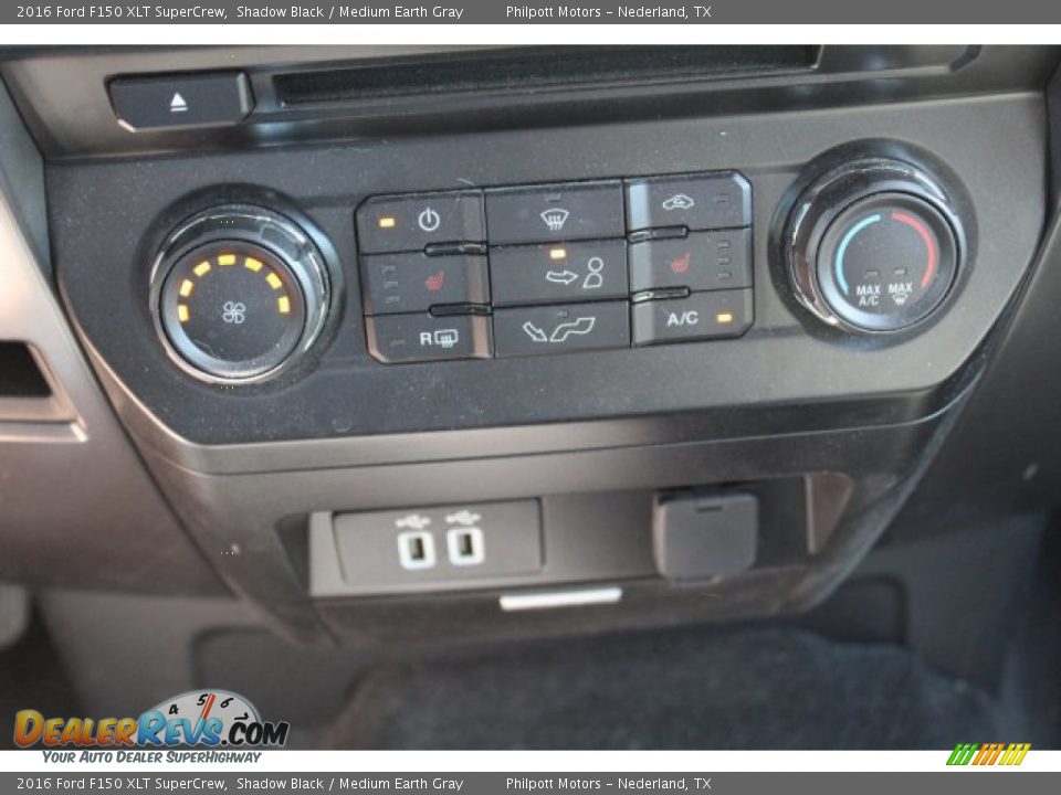 2016 Ford F150 XLT SuperCrew Shadow Black / Medium Earth Gray Photo #16