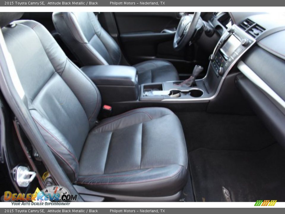 2015 Toyota Camry SE Attitude Black Metallic / Black Photo #32