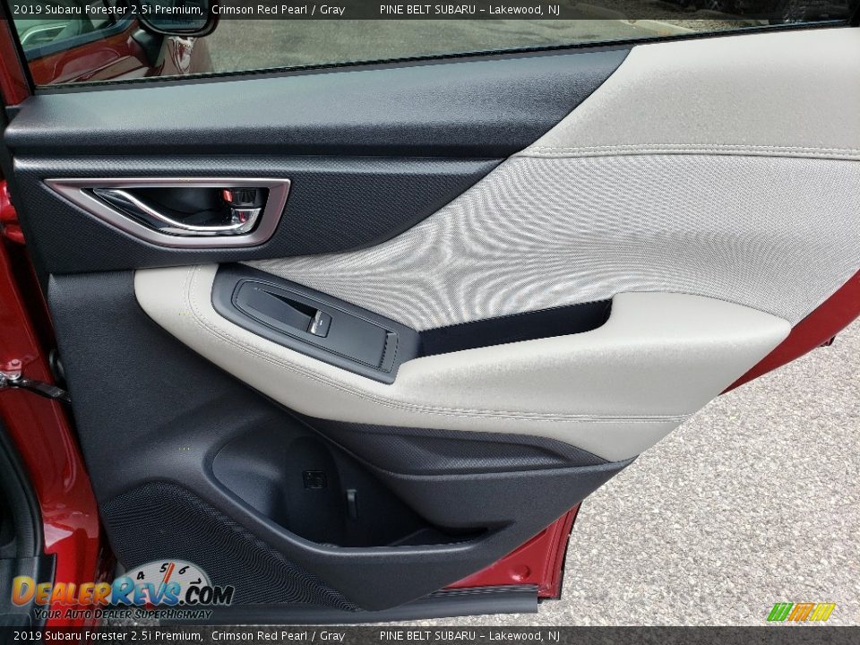 2019 Subaru Forester 2.5i Premium Crimson Red Pearl / Gray Photo #16