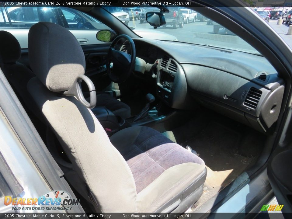2005 Chevrolet Monte Carlo LS Silverstone Metallic / Ebony Photo #21