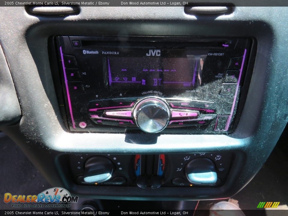 2005 Chevrolet Monte Carlo LS Silverstone Metallic / Ebony Photo #24