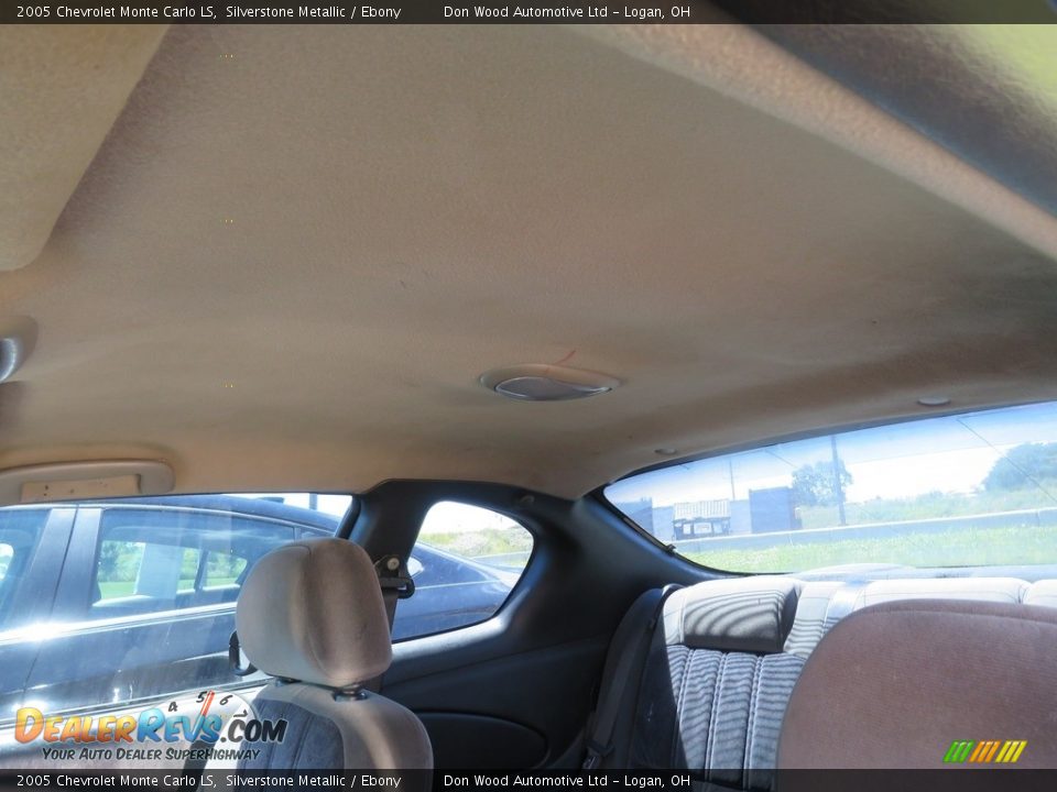 2005 Chevrolet Monte Carlo LS Silverstone Metallic / Ebony Photo #25