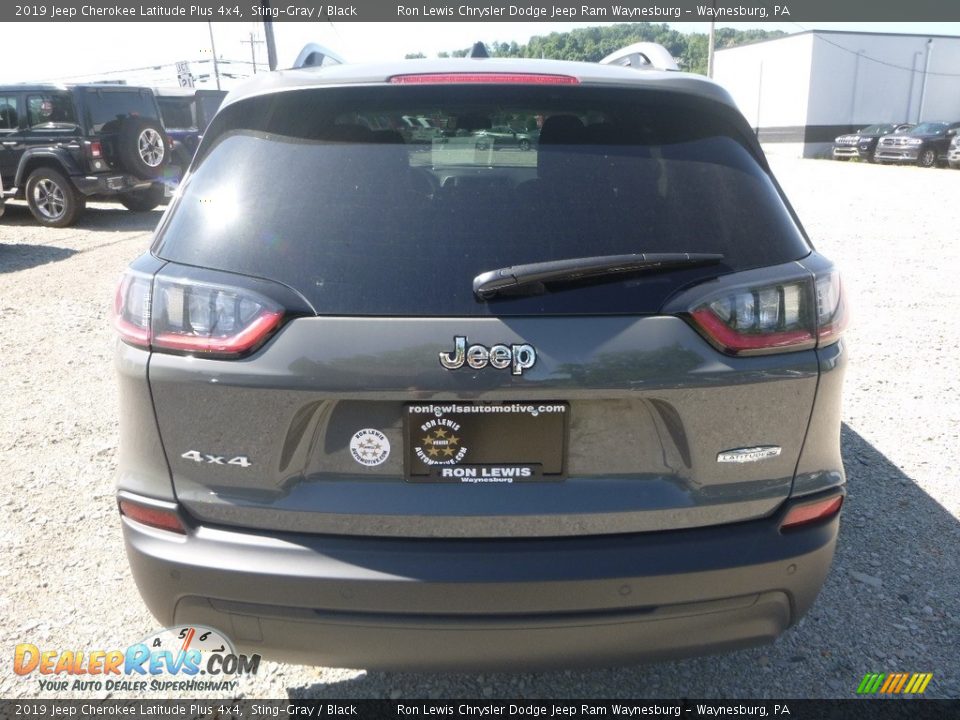 2019 Jeep Cherokee Latitude Plus 4x4 Sting-Gray / Black Photo #4