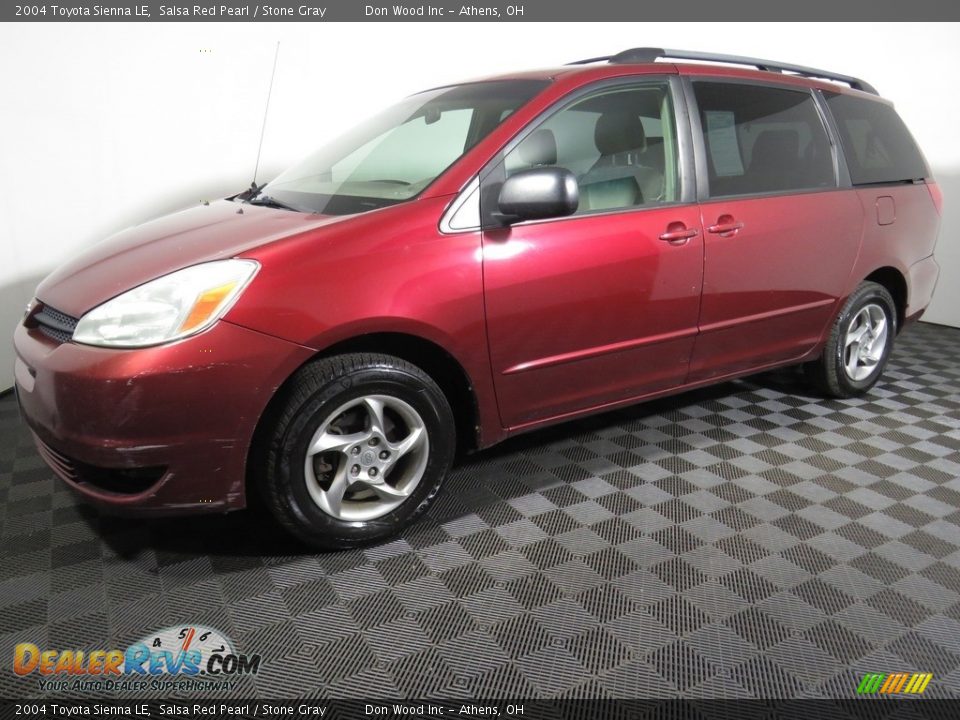 2004 Toyota Sienna LE Salsa Red Pearl / Stone Gray Photo #7