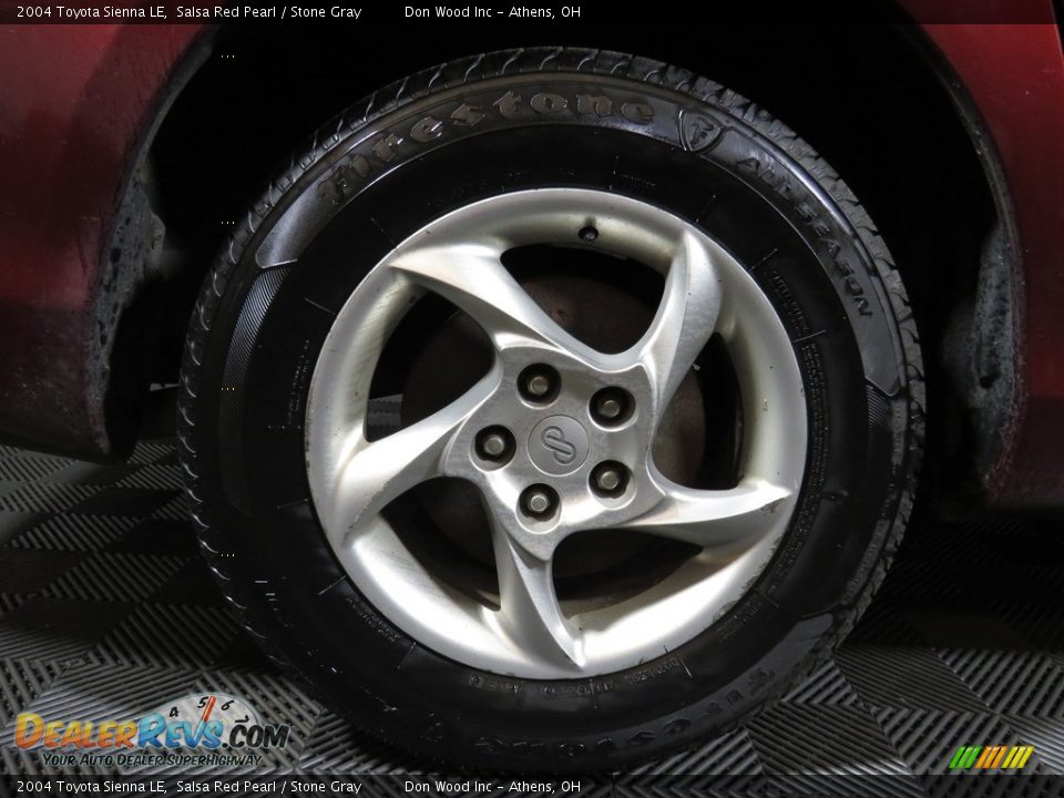 2004 Toyota Sienna LE Salsa Red Pearl / Stone Gray Photo #17