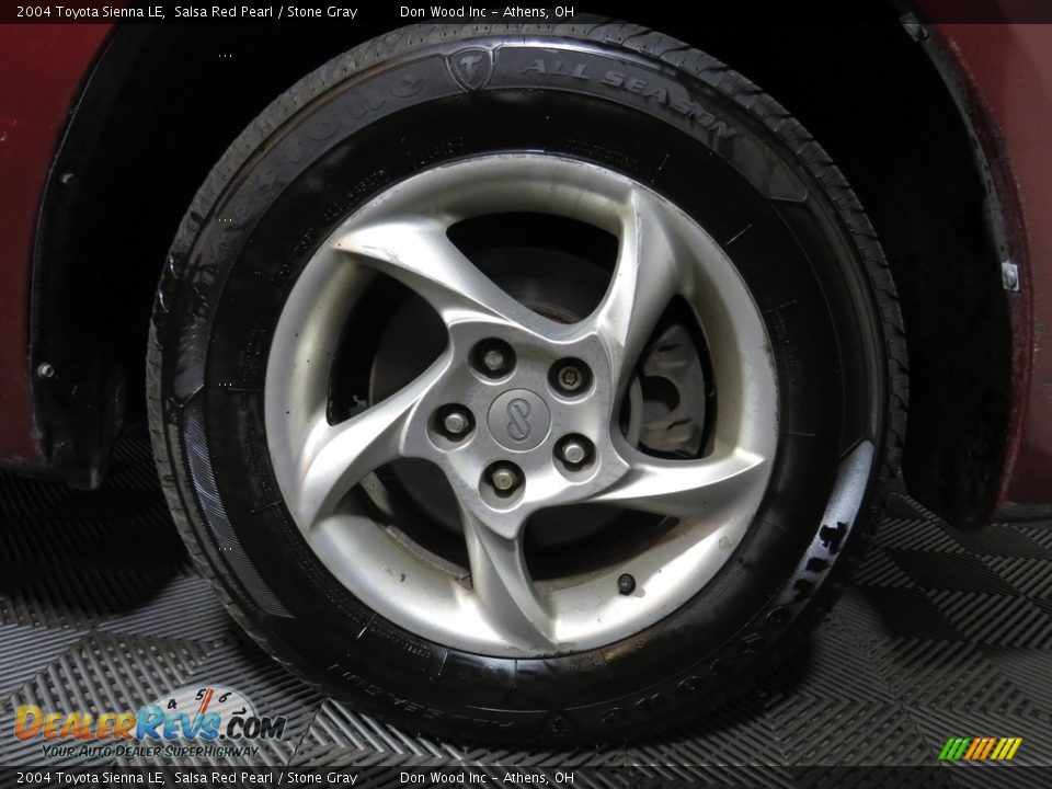 2004 Toyota Sienna LE Salsa Red Pearl / Stone Gray Photo #18